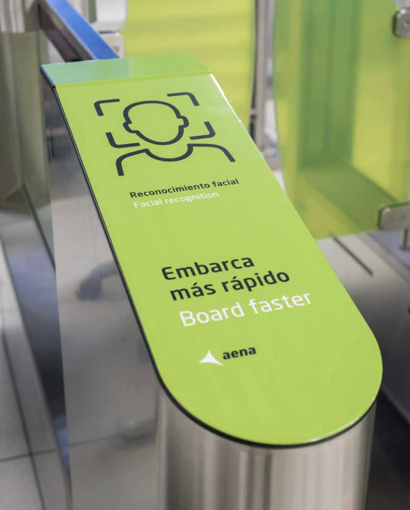 Sistema de reconocimiento facial para el embarque en el aeropuerto Barcelona-El Prat. Foto: Aena